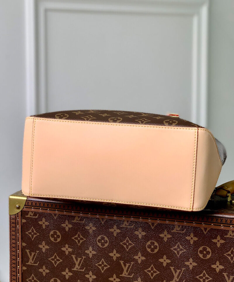 Louis Vuitton Piano M12095 Brown